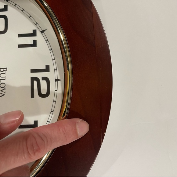 Vintage Bulova MCM style wall clock ๐ฐ๏ธ round battery powered - Picture 5 of 7